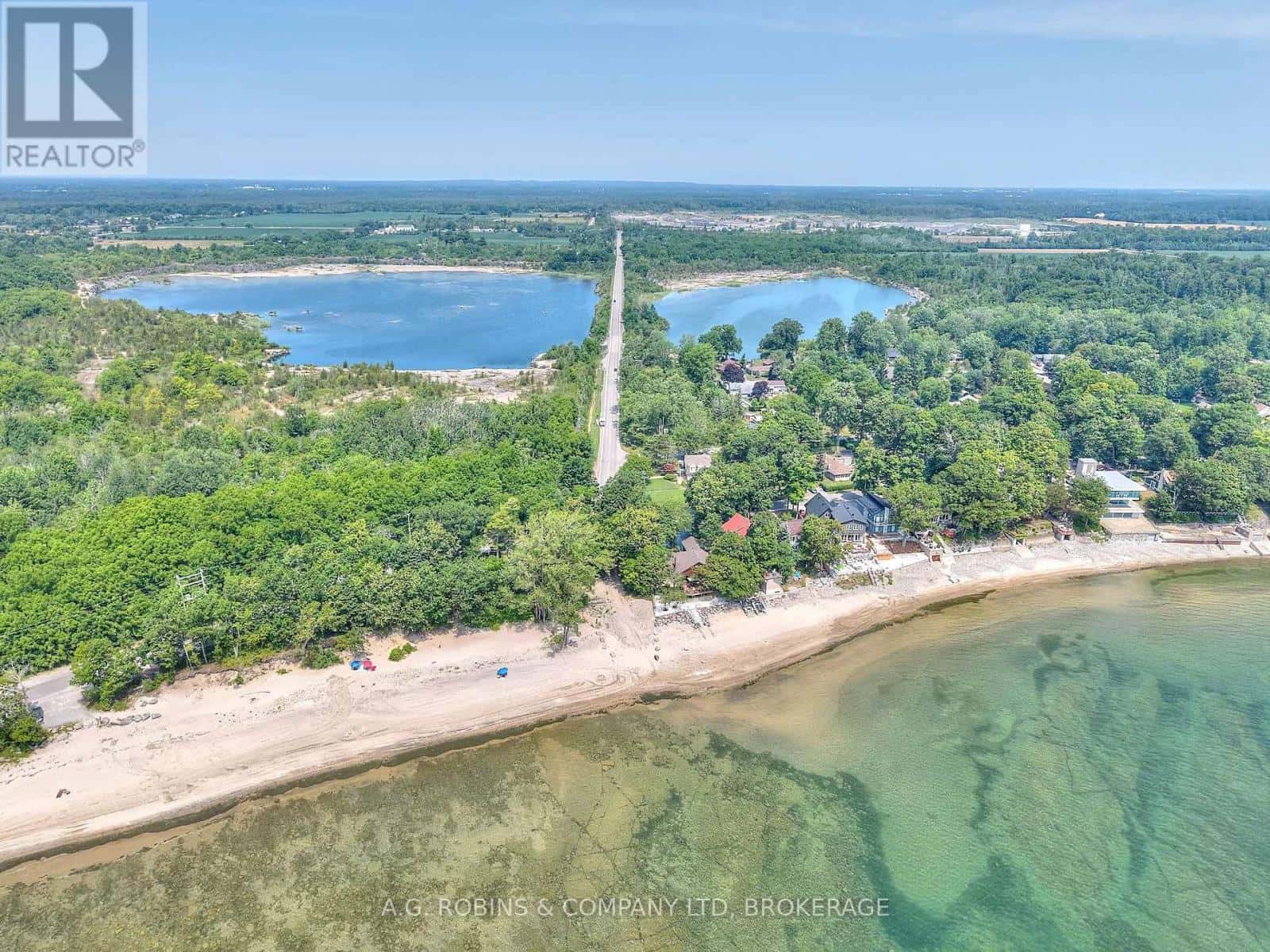 10598 WOODLAND DRIVE — Wainfleet (Lakeshore), Ontario - Photo 2 of 36