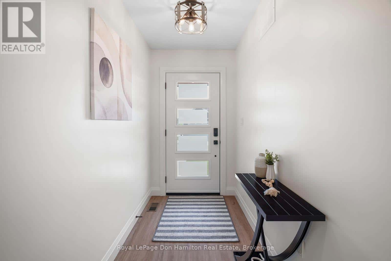 655 GLORIA STREET — North Huron (Blyth), Ontario - Photo 4 of 50