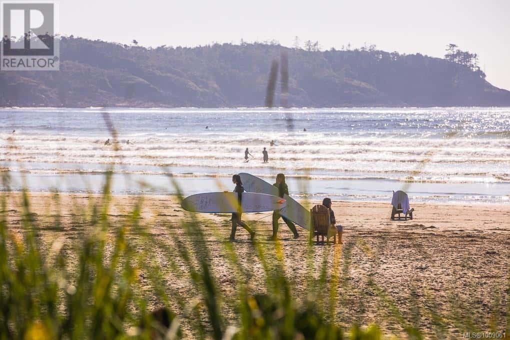 1208 Lynn Rd — Tofino, British Columbia - Photo 4 of 11