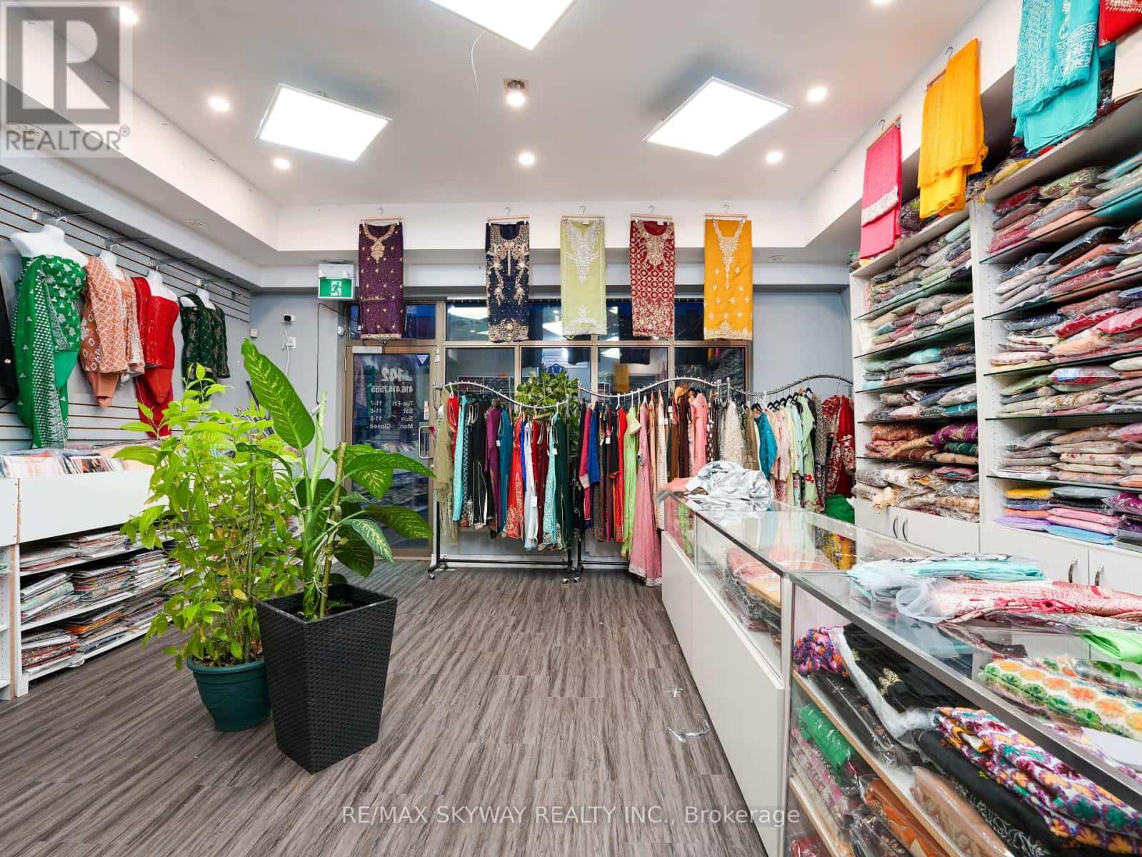 142 INSPIRE BOULEVARD — Brampton (Sandringham-Wellington North), Ontario - Photo 5 of 39