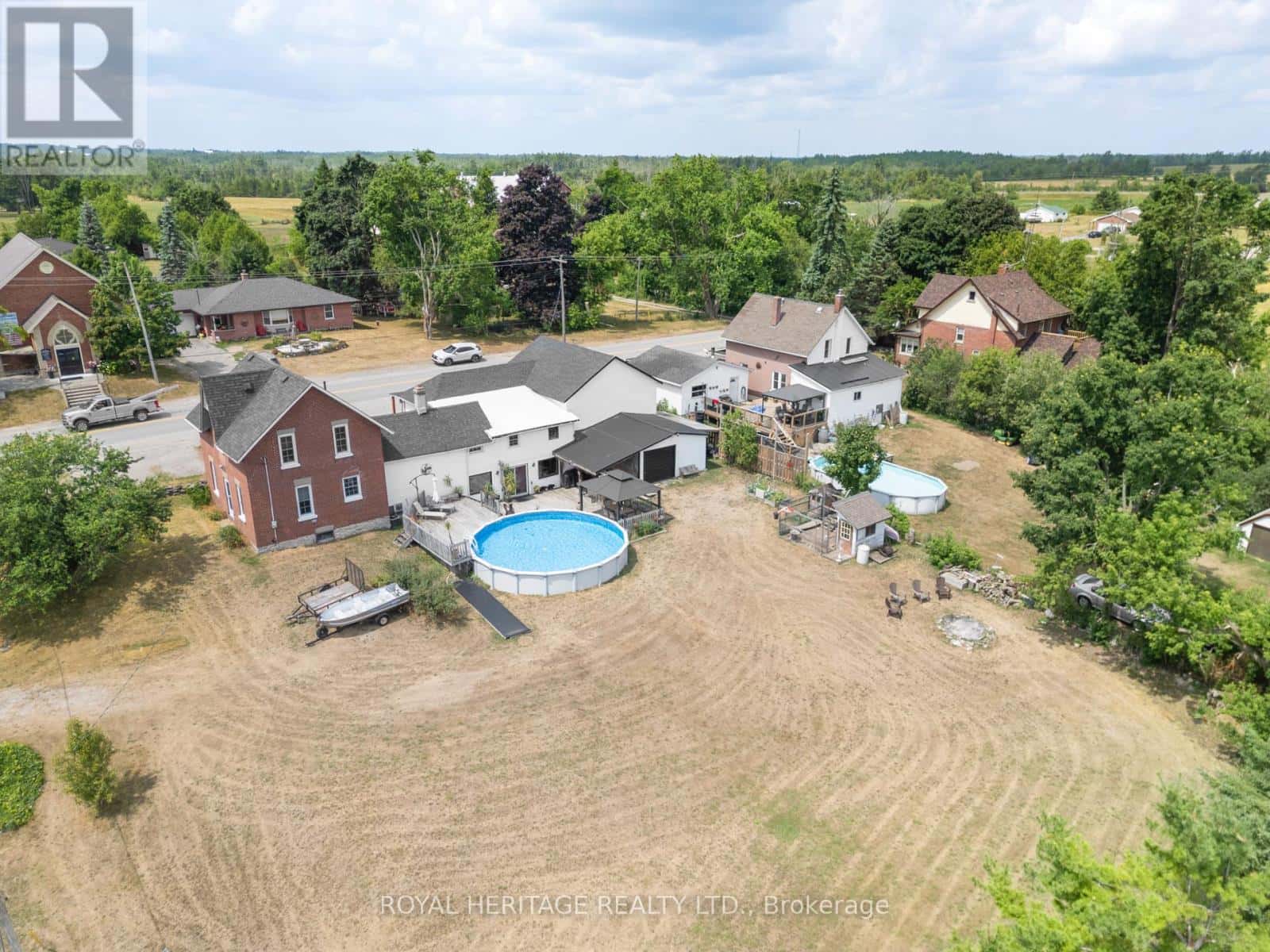 1984 STURGEON ROAD — Kawartha Lakes (Verulam), Ontario - Photo 3 of 43