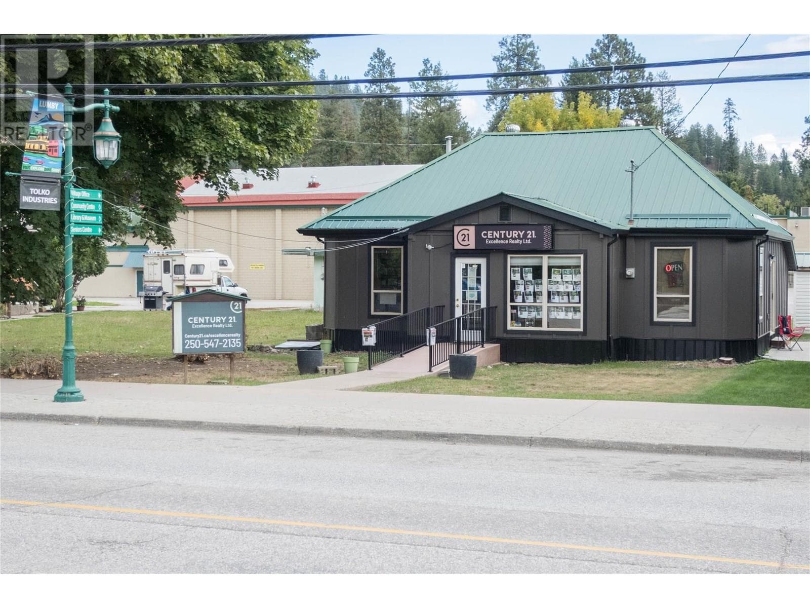 2143 Shuswap Avenue — Lumby, British Columbia - Main photo