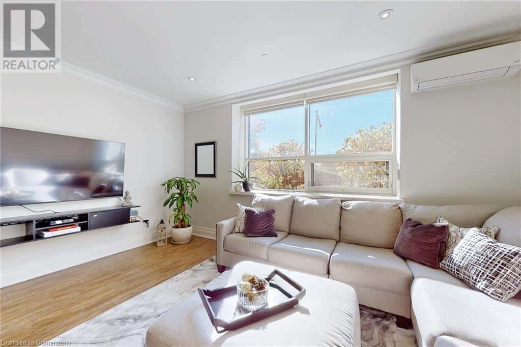 397 KING Street W Unit# 108 — Dundas, Ontario - Photo 5 of 39