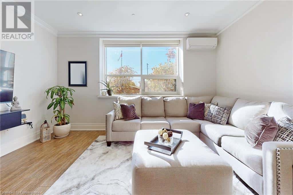 397 KING Street W Unit# 108 — Dundas, Ontario - Photo 4 of 39