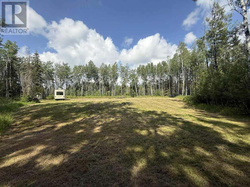 #5 Ovich Lane — Rural Athabasca County, Alberta - Photo 5 of 10