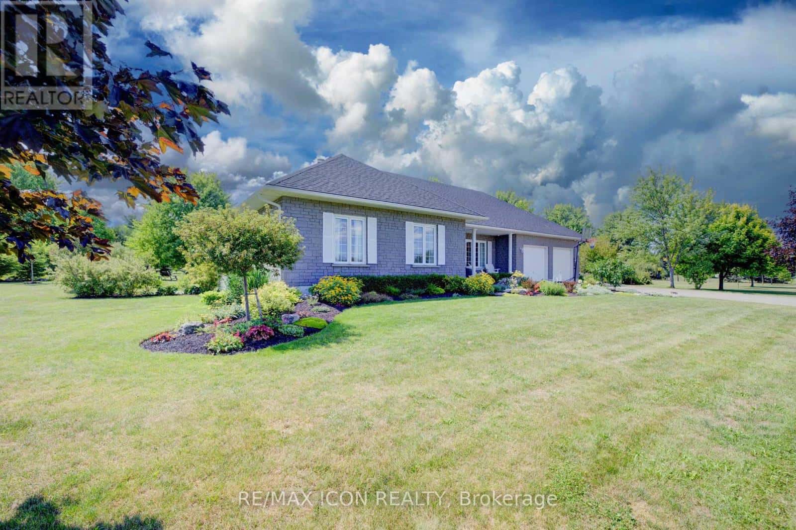 17 MINTO PINES ROAD — Minto, Ontario - Photo 4 of 50