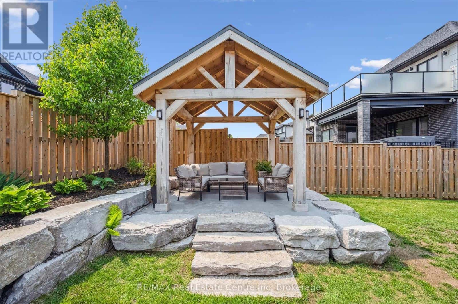 91 Gerber — Perth East (Milverton), Ontario - Photo 4 of 45