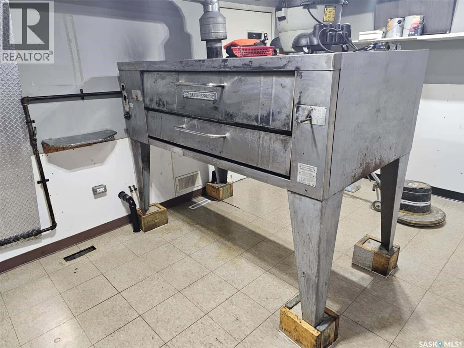 601 Grand AVENUE — Indian Head, Saskatchewan - Photo 4 of 23