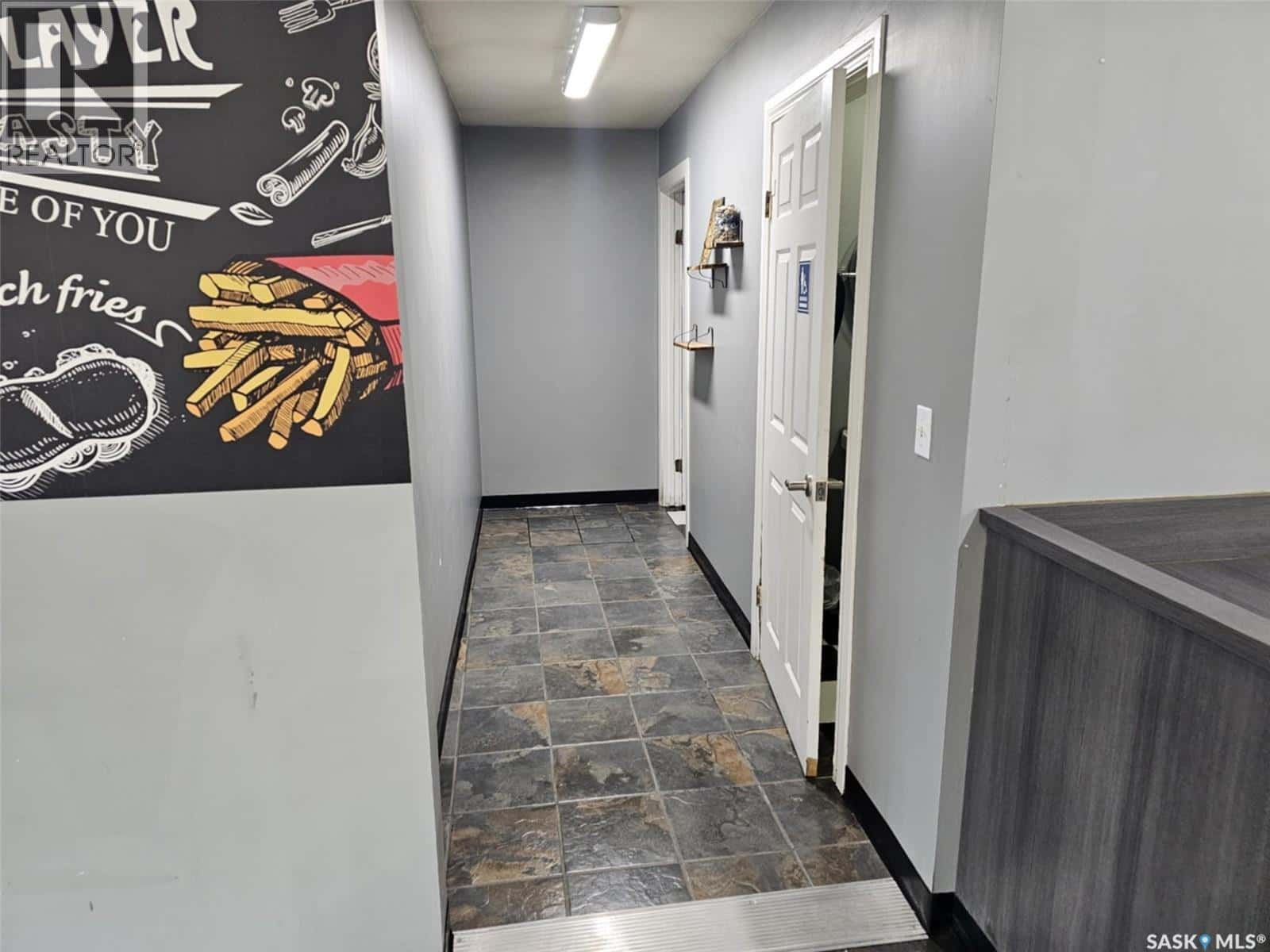 601 Grand AVENUE — Indian Head, Saskatchewan - Photo 2 of 23