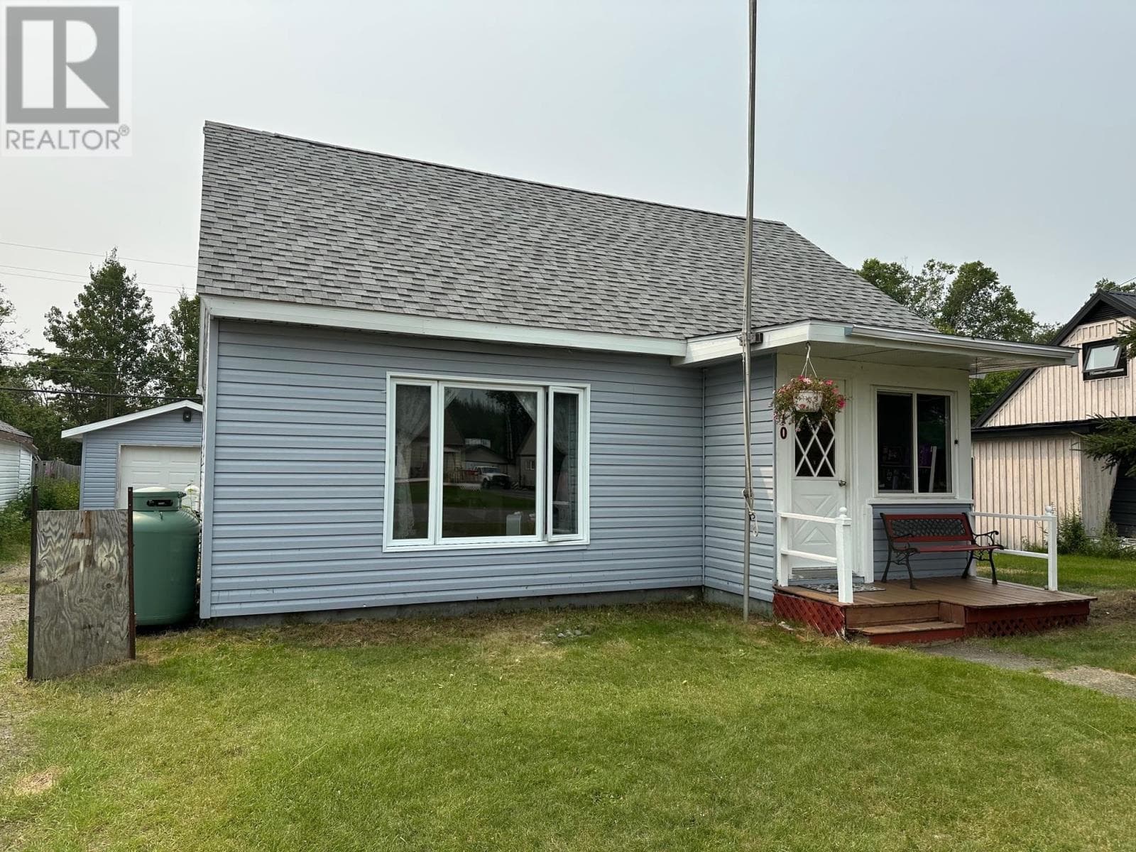 10 Elizabeth AVE — Terrace Bay, Ontario - Main photo