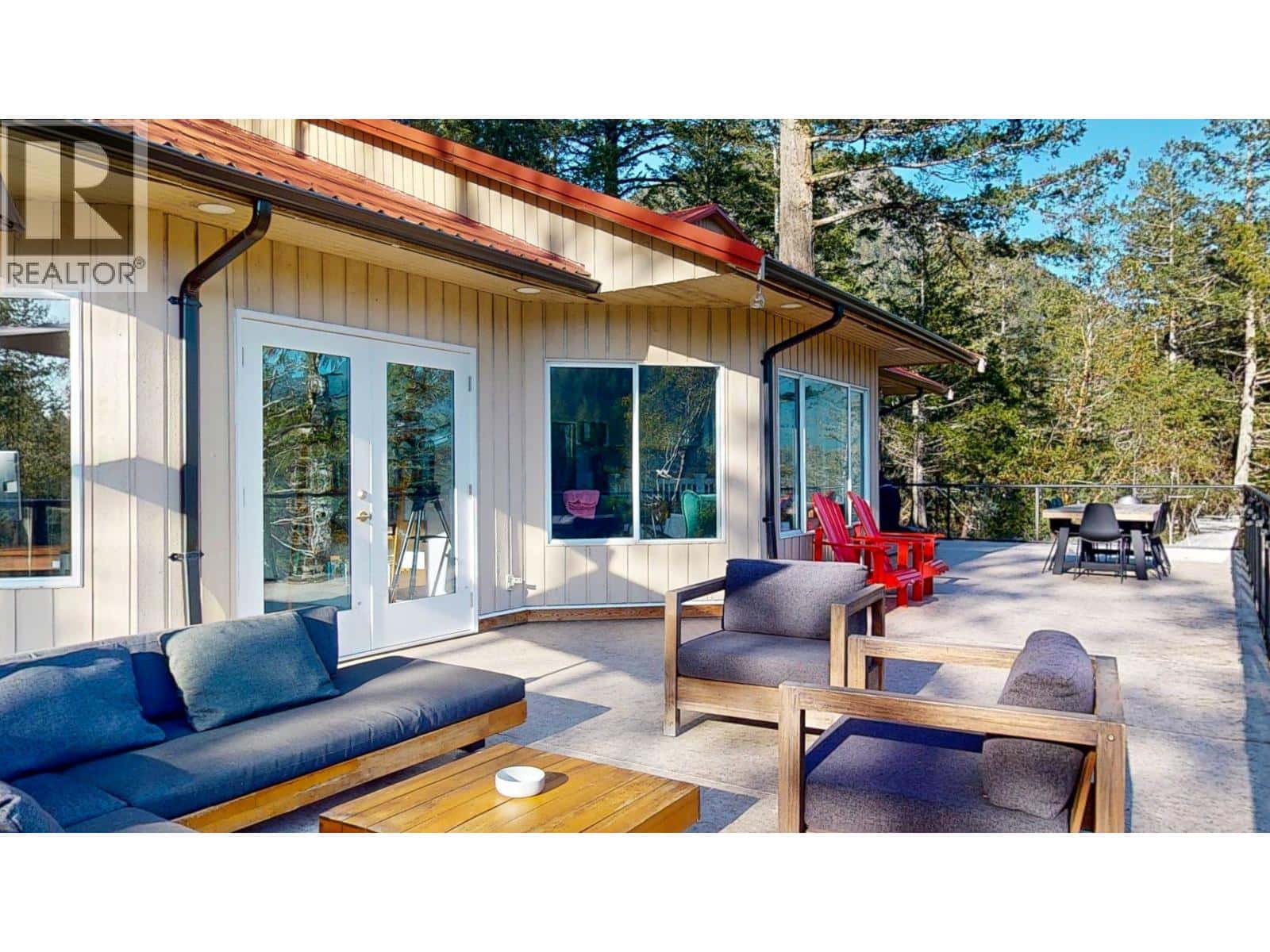 5273 CLAYDON — Garden Bay, British Columbia - Photo 4 of 40