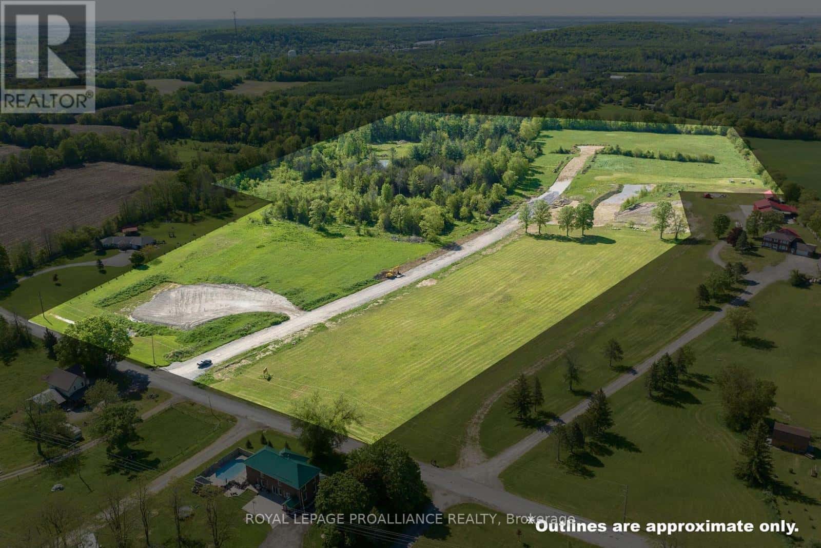 16 BEREND COURT — Quinte West (Sidney Ward), Ontario - Photo 4 of 9