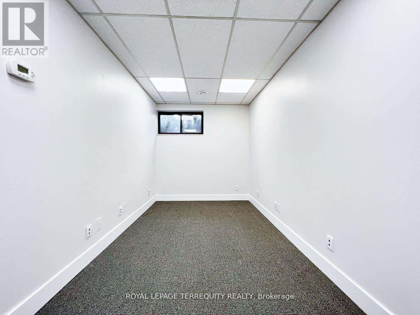 Toronto (Kingsview Village-The Westway), Ontario — Toronto (Kingsview Village-The Westway), Ontario - Photo 2 of 8