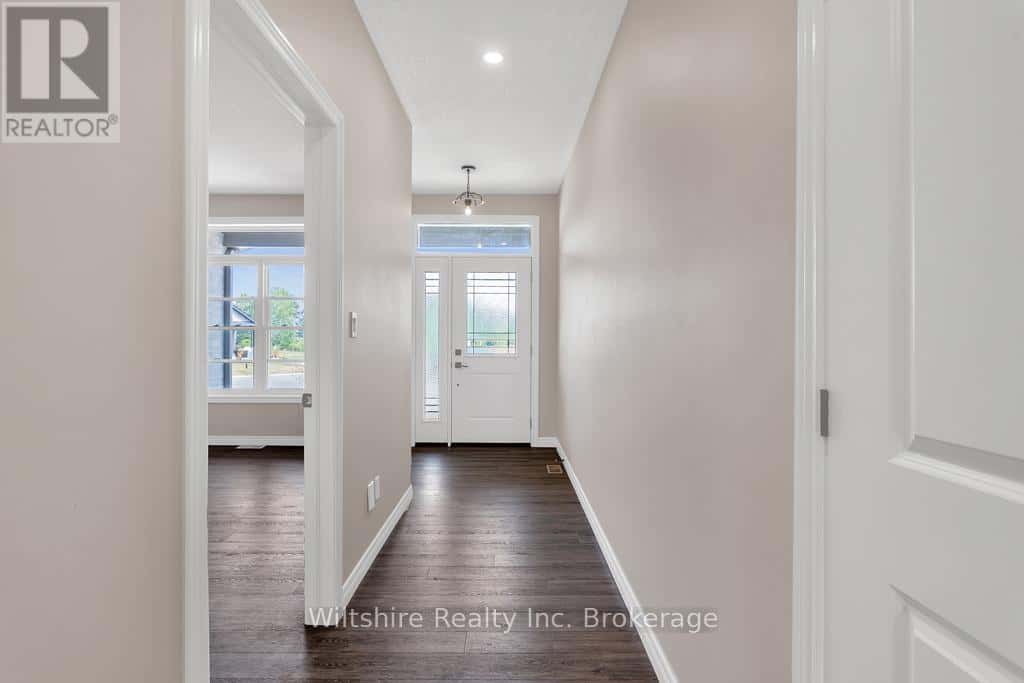 16 PINTAIL LANE — Norfolk (Port Rowan), Ontario - Photo 4 of 36