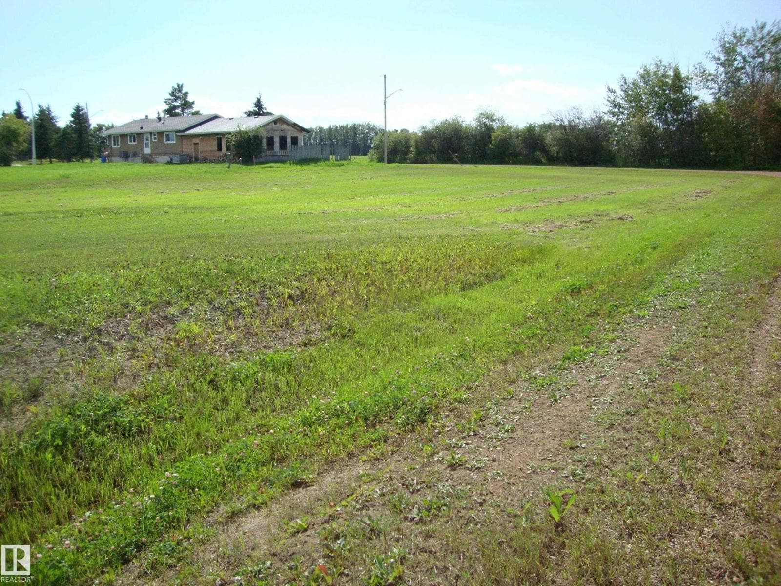 626 5th ave — Thorhild, Alberta - Main photo