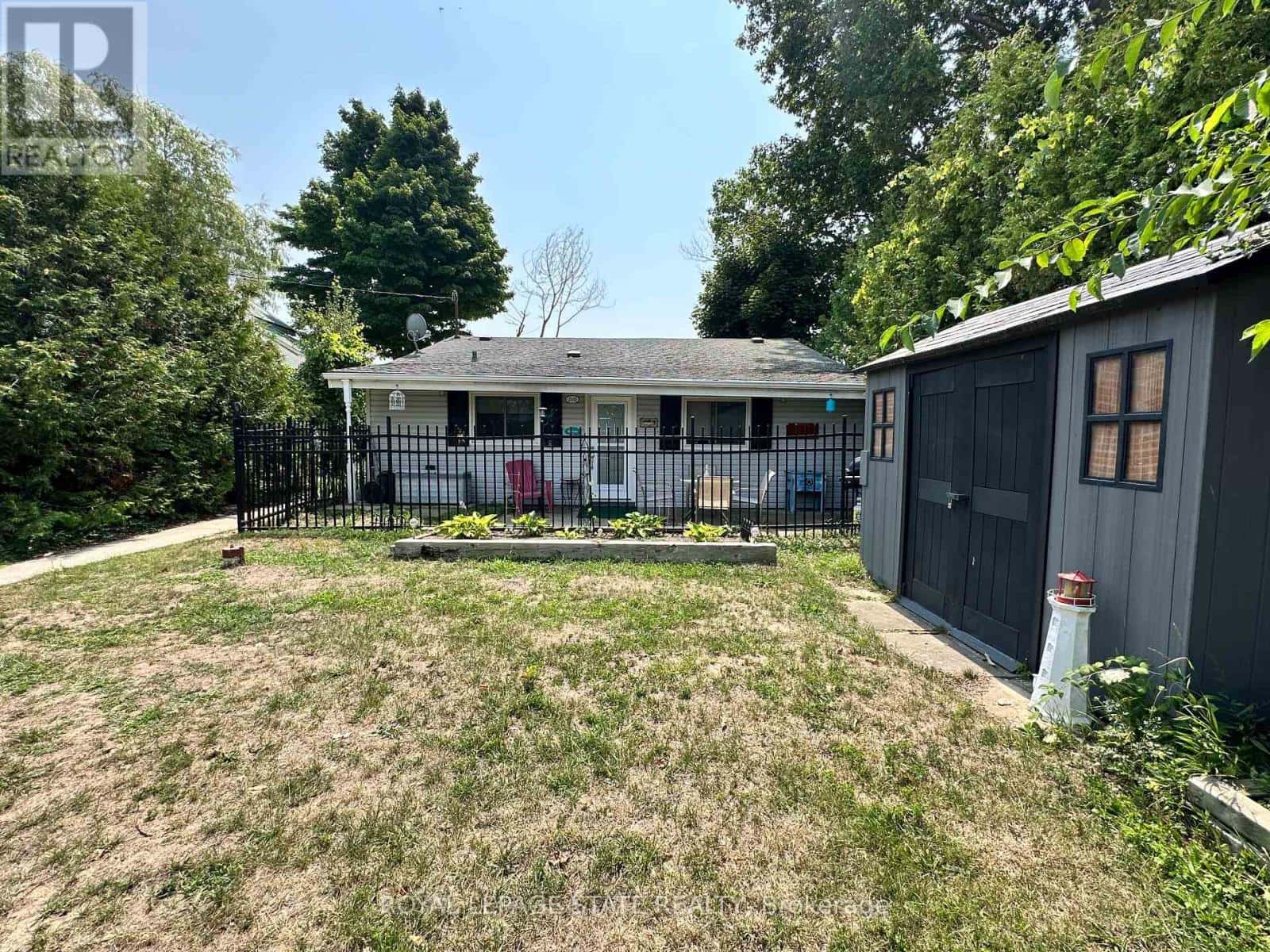 2110 LAKESHORE ROAD — Haldimand (Dunnville), Ontario - Photo 5 of 42