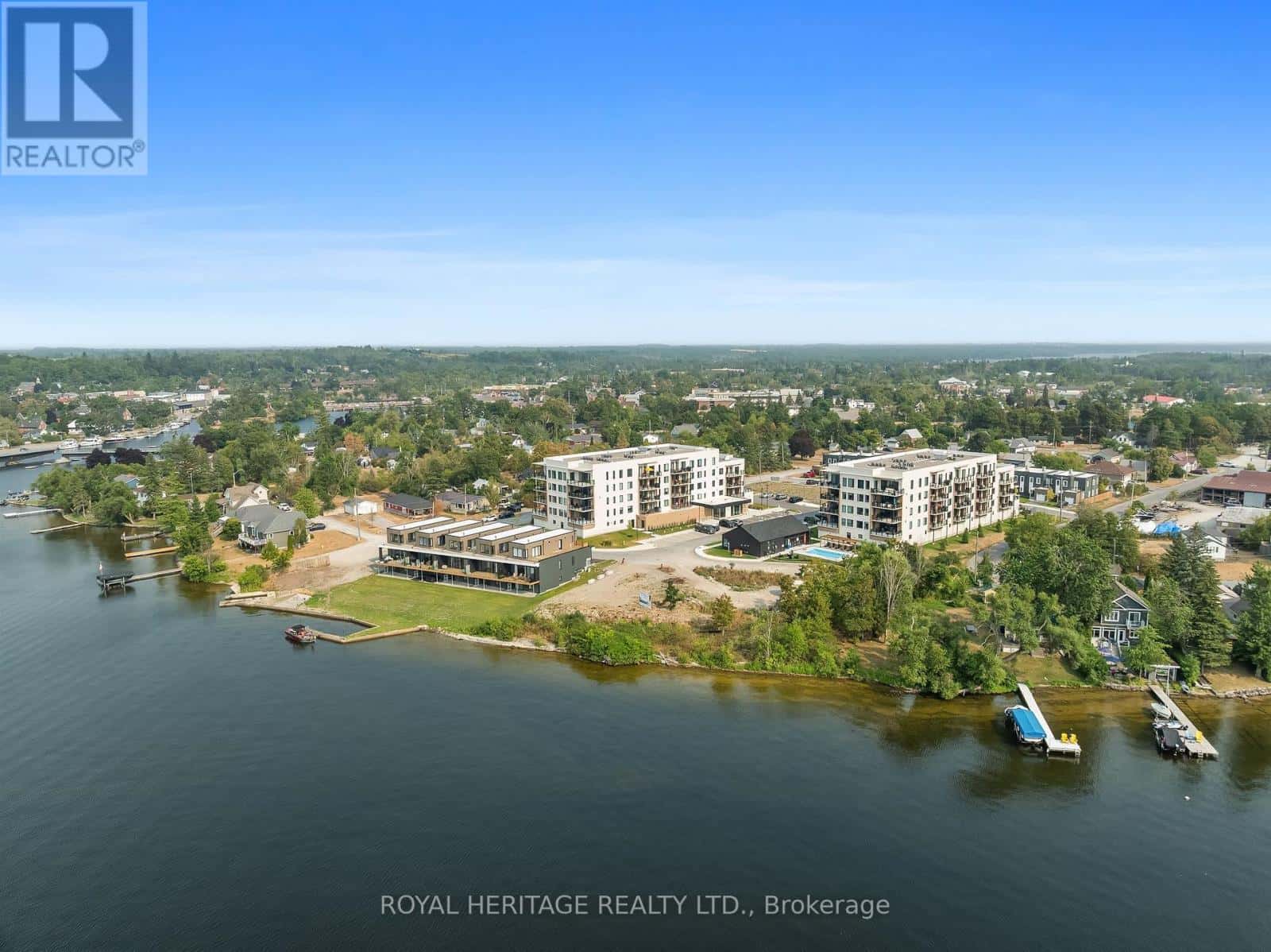 402 - 19B WEST STREET N — Kawartha Lakes (Fenelon Falls), Ontario - Photo 2 of 41