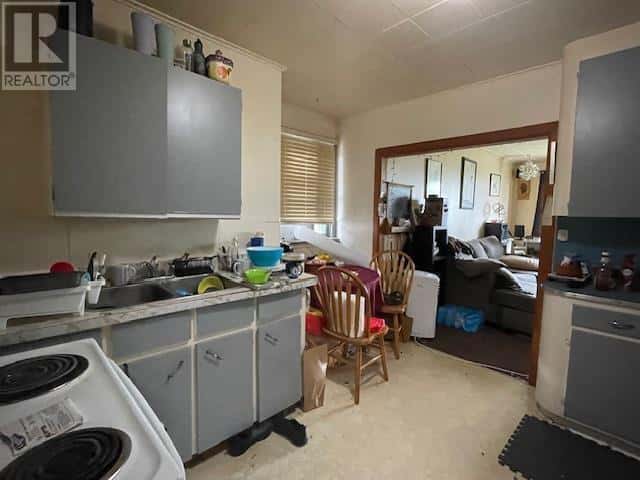 424 & 428 Government ST — Dryden, Ontario - Photo 4 of 28