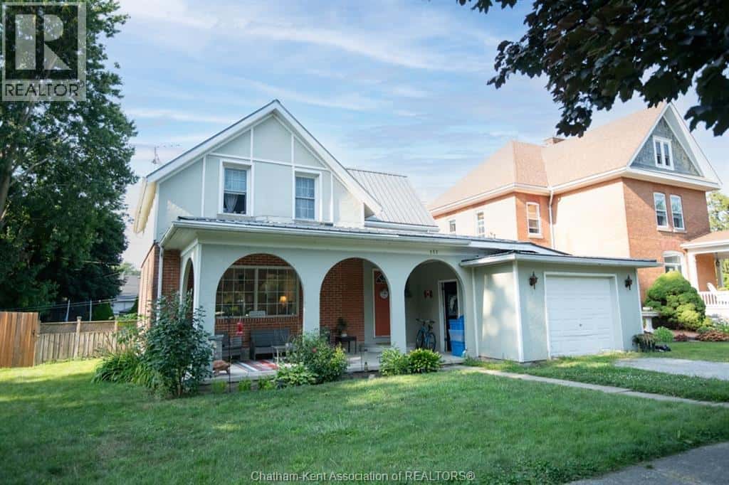 232 HUGHES STREET — Dresden, Ontario - Photo 2 of 34