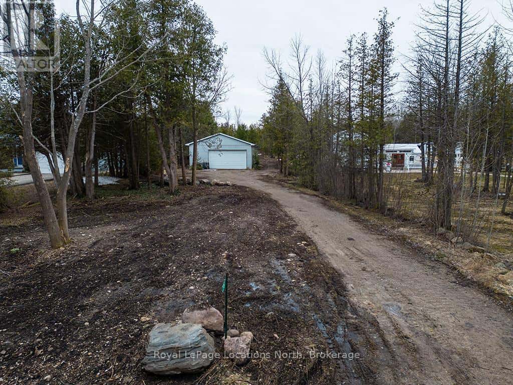 236 LAKESHORE ROAD S — Meaford, Ontario - Photo 4 of 13