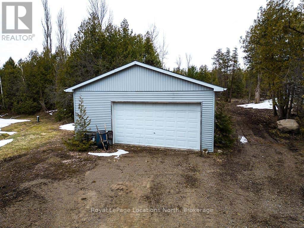 236 LAKESHORE ROAD S — Meaford, Ontario - Photo 5 of 13