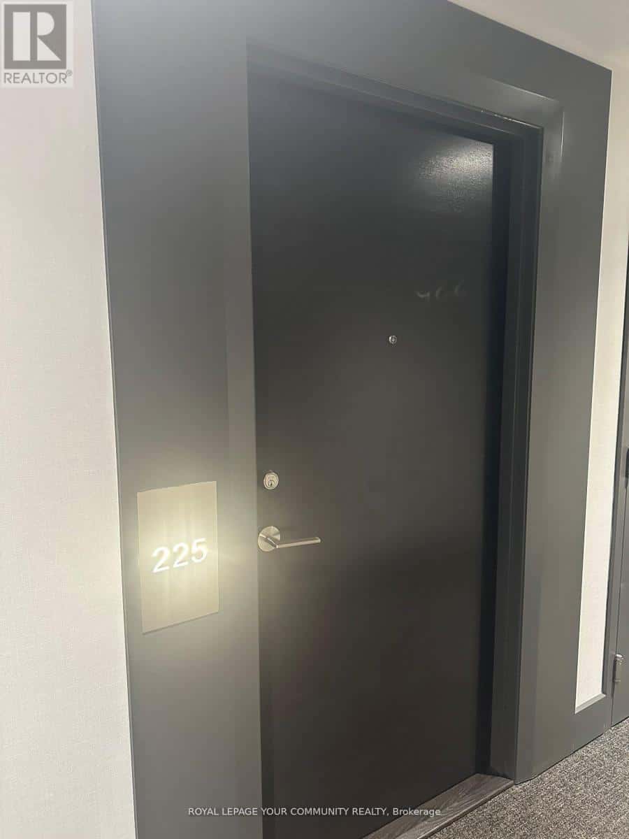 225 - 8868 YONGE STREET — Richmond Hill (South Richvale), Ontario - Photo 4 of 18