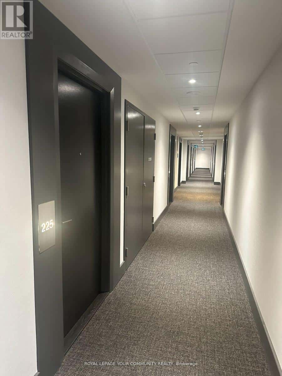 225 - 8868 YONGE STREET — Richmond Hill (South Richvale), Ontario - Photo 5 of 18