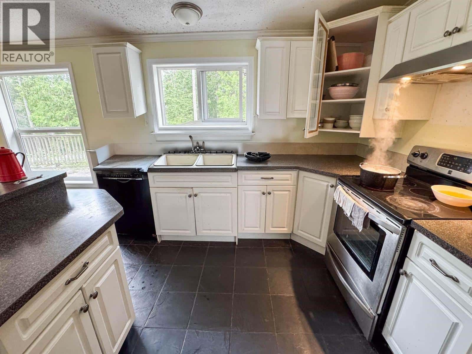 4904 HOTEL LAKE — Garden Bay, British Columbia - Photo 4 of 15