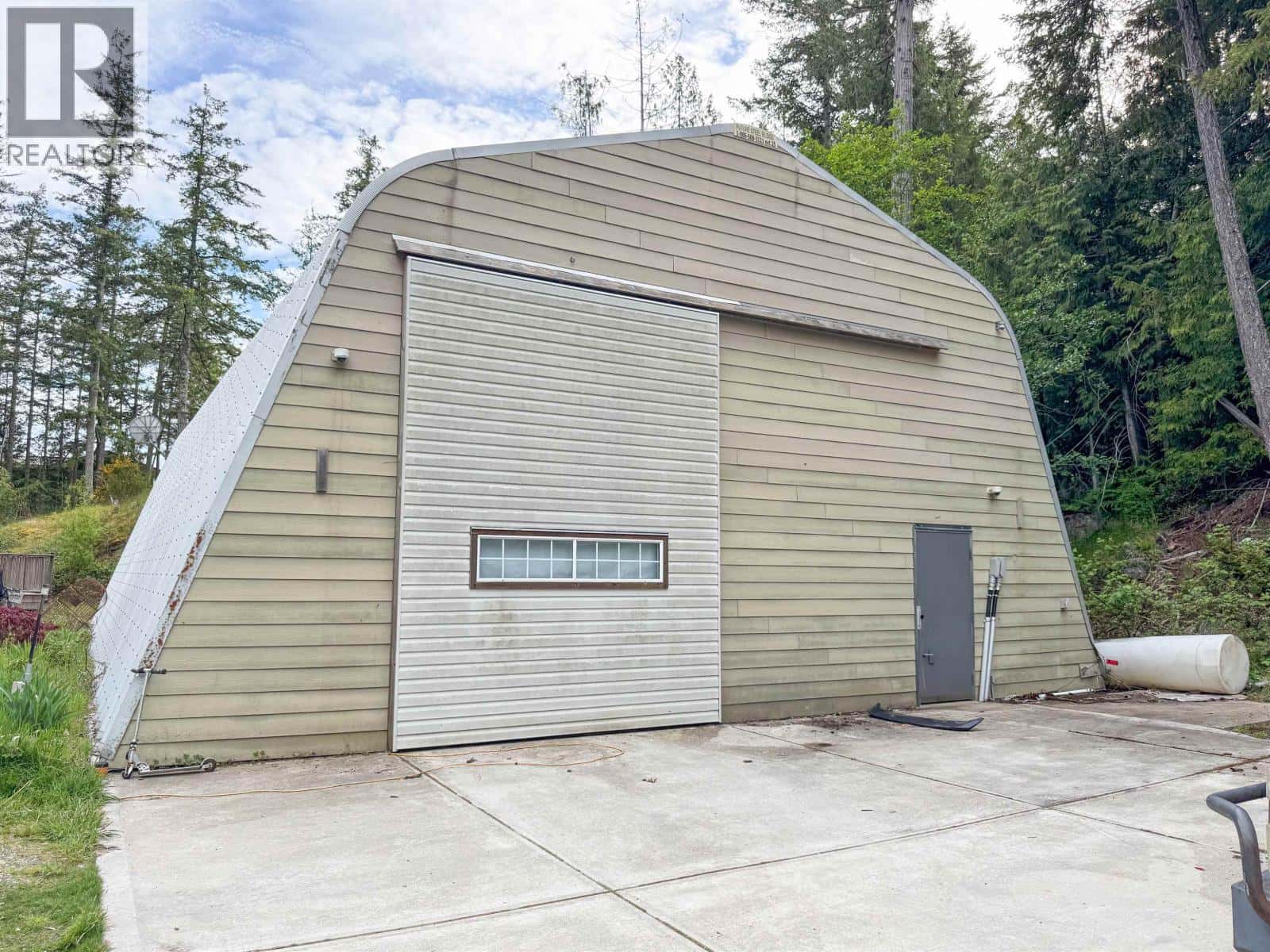 4904 HOTEL LAKE — Garden Bay, British Columbia - Photo 2 of 15