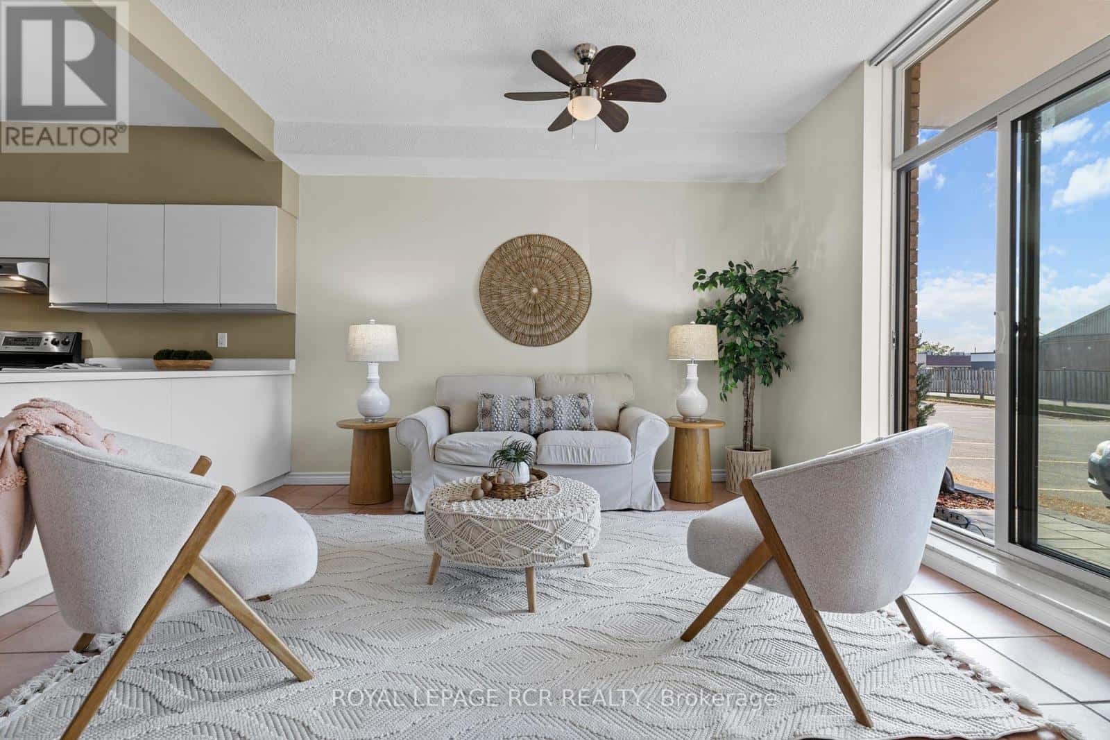 12 - 16 FOURTH STREET — Orangeville, Ontario - Photo 2 of 20