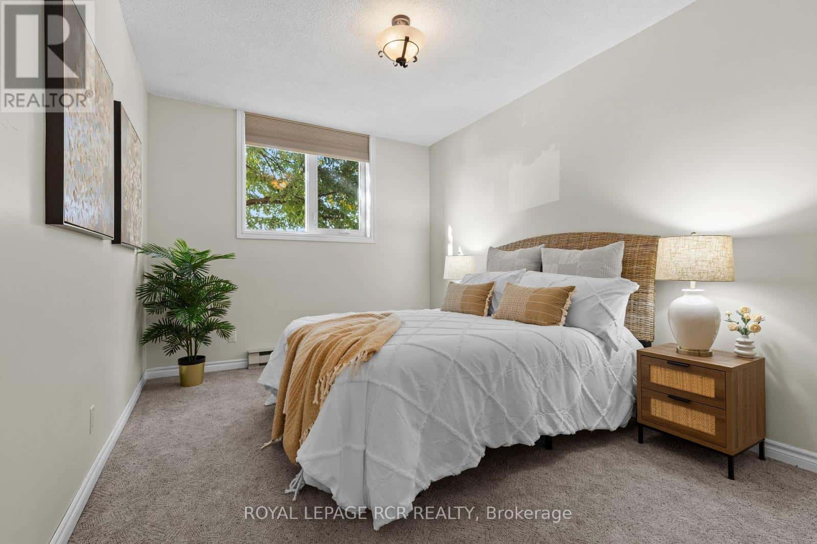 12 - 16 FOURTH STREET — Orangeville, Ontario - Photo 4 of 20