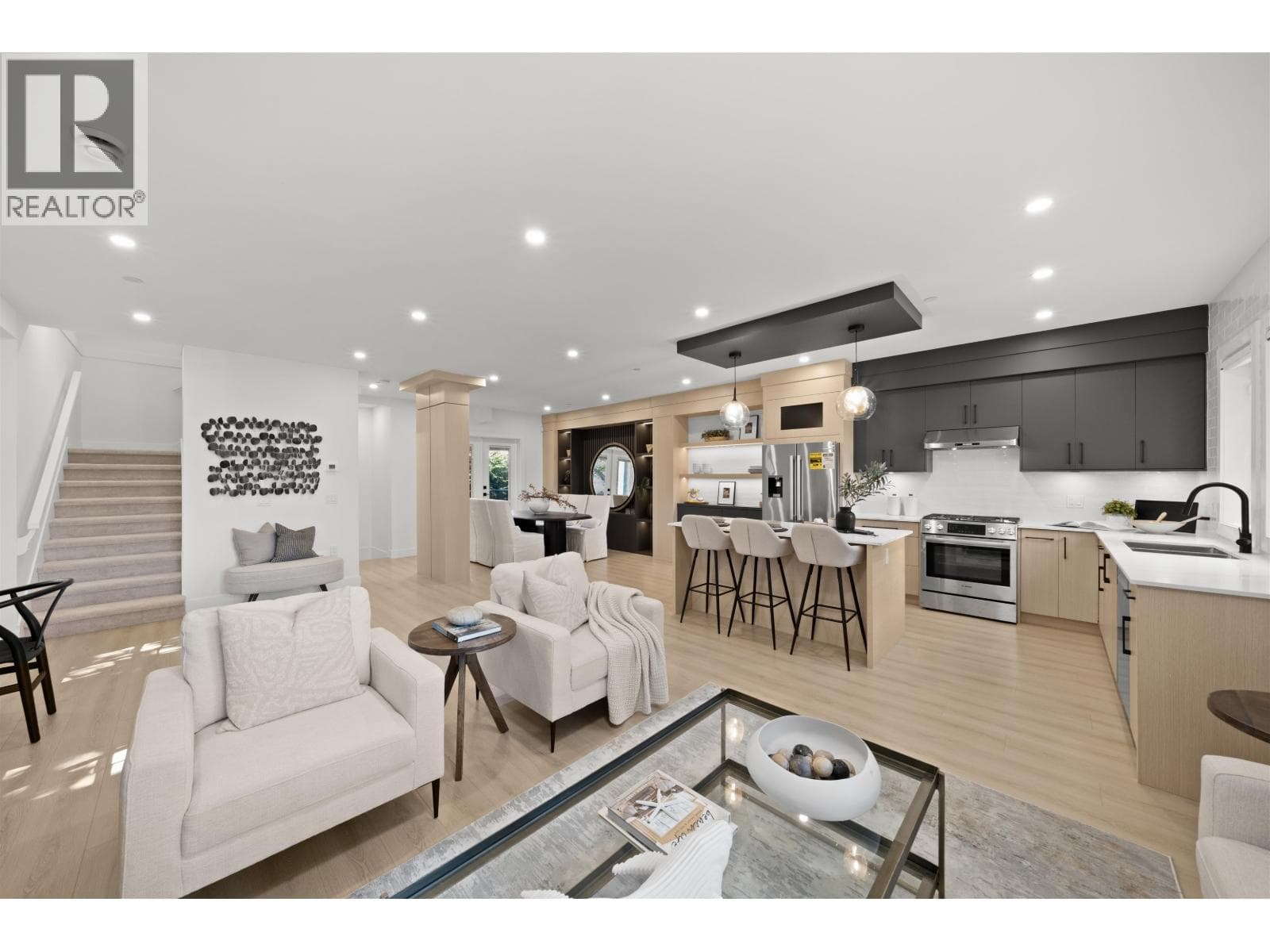 1 4829 48 AVENUE — Ladner, British Columbia - Main photo