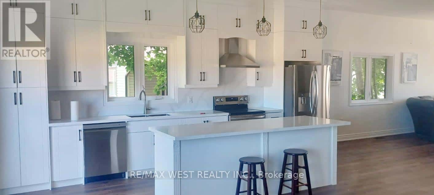 215 FORLER STREET — West Grey, Ontario - Photo 2 of 3