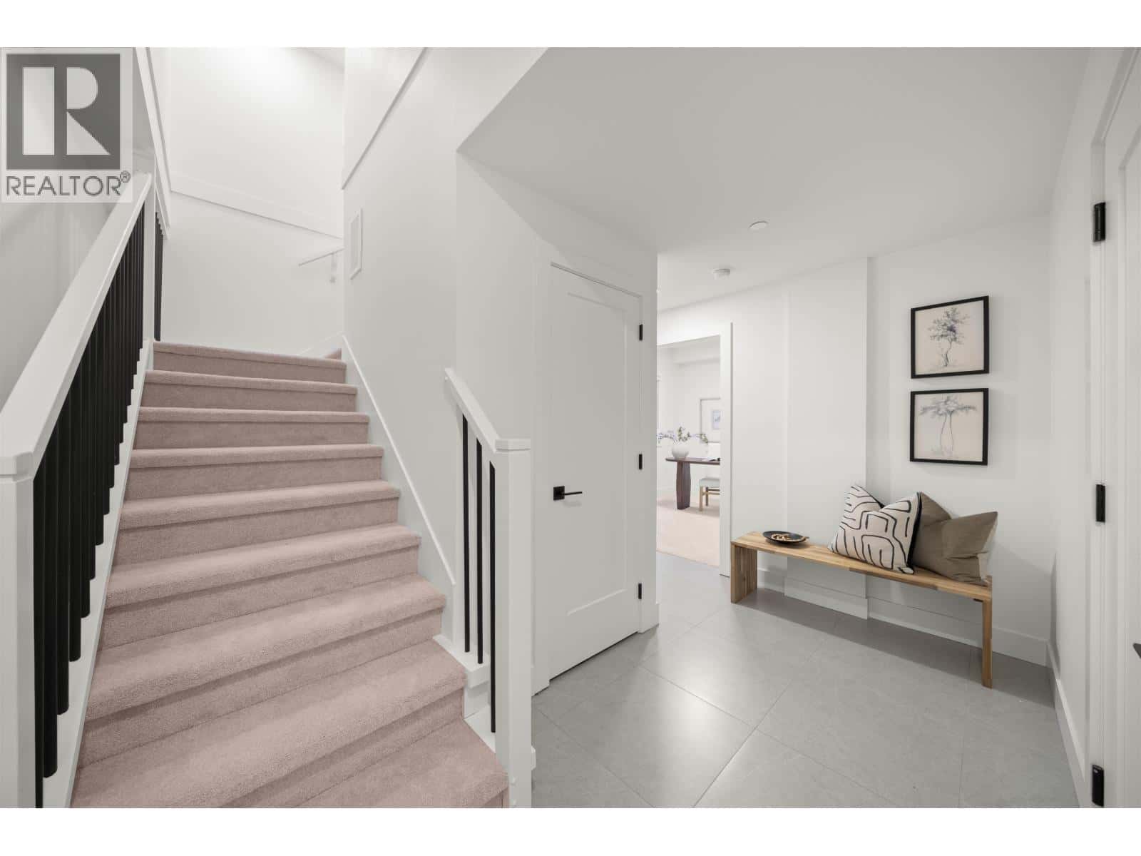 5 4829 48 AVENUE — Ladner, British Columbia - Photo 5 of 35