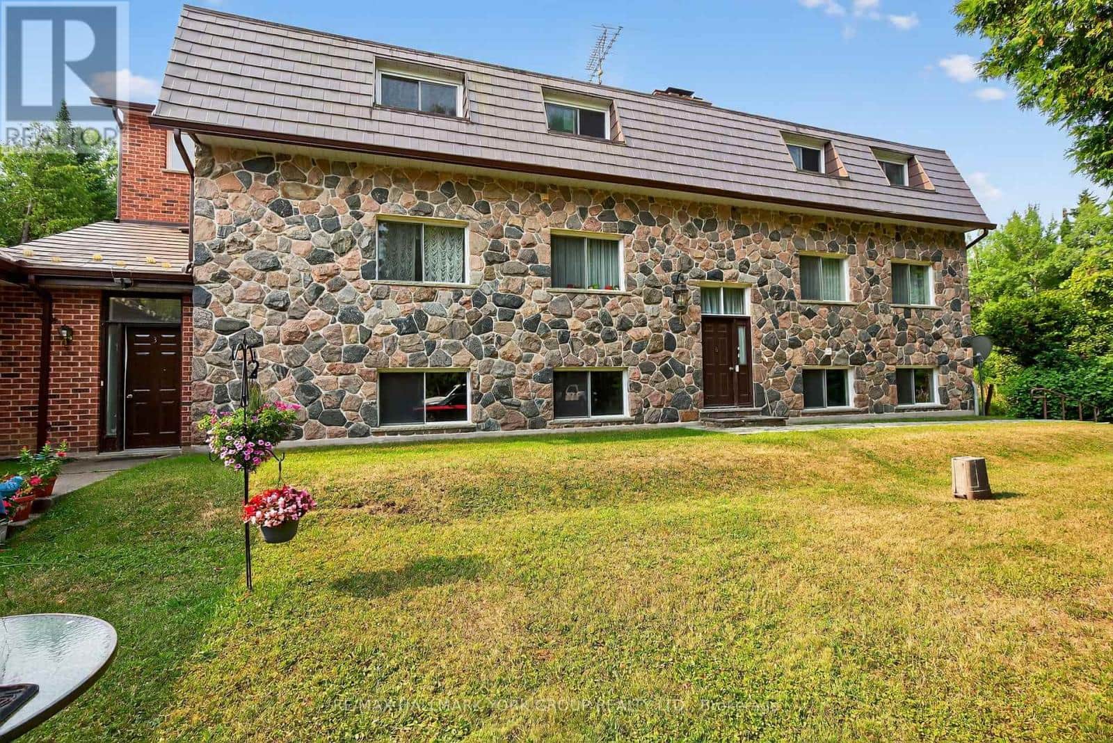 245 DAVIS DRIVE - Photo 2 of 21, Uxbridge, Ontario