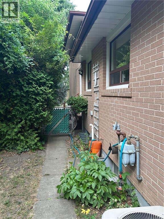 Mississauga, Ontario — Mississauga, Ontario - Photo 3 of 20