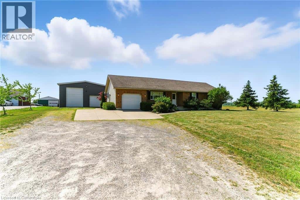 9410 SILVER Street — Caistor Centre, Ontario - Photo 2 of 50