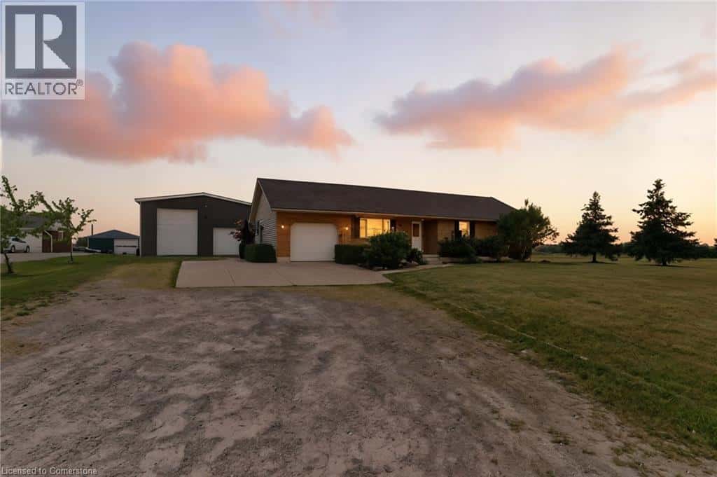 9410 SILVER Street — Caistor Centre, Ontario - Photo 3 of 50