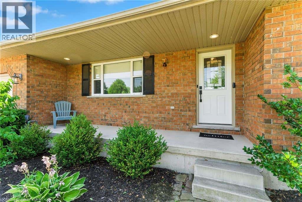 9410 SILVER Street — Caistor Centre, Ontario - Photo 5 of 50