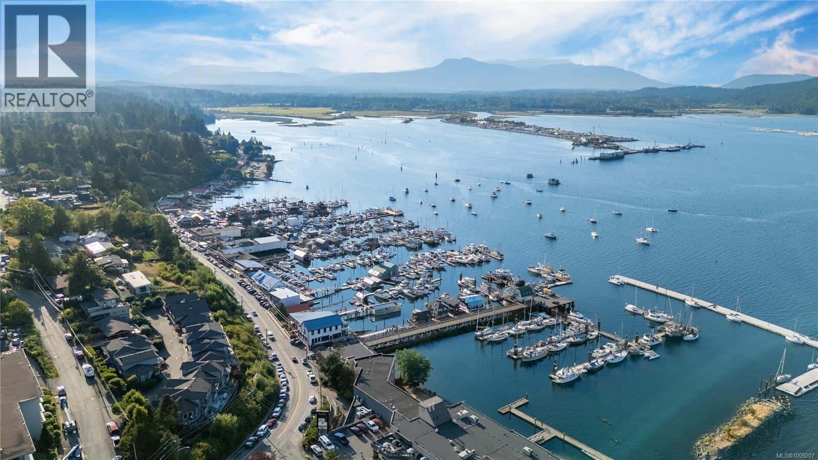 2 1765 Cowichan Bay Rd — Cowichan Bay, British Columbia - Photo 4 of 26