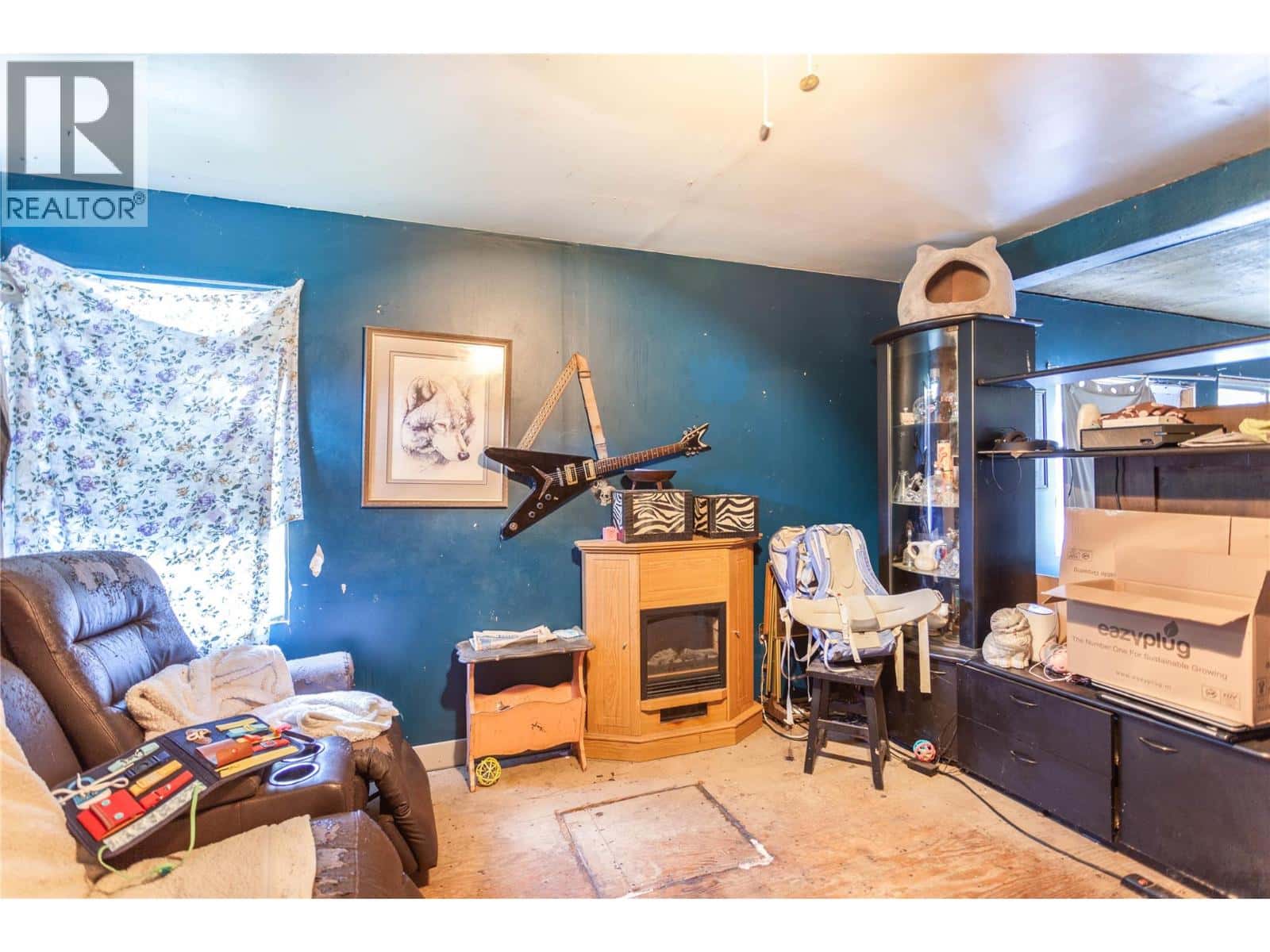 18 Chouinard Road — Cherryville, British Columbia - Photo 4 of 17