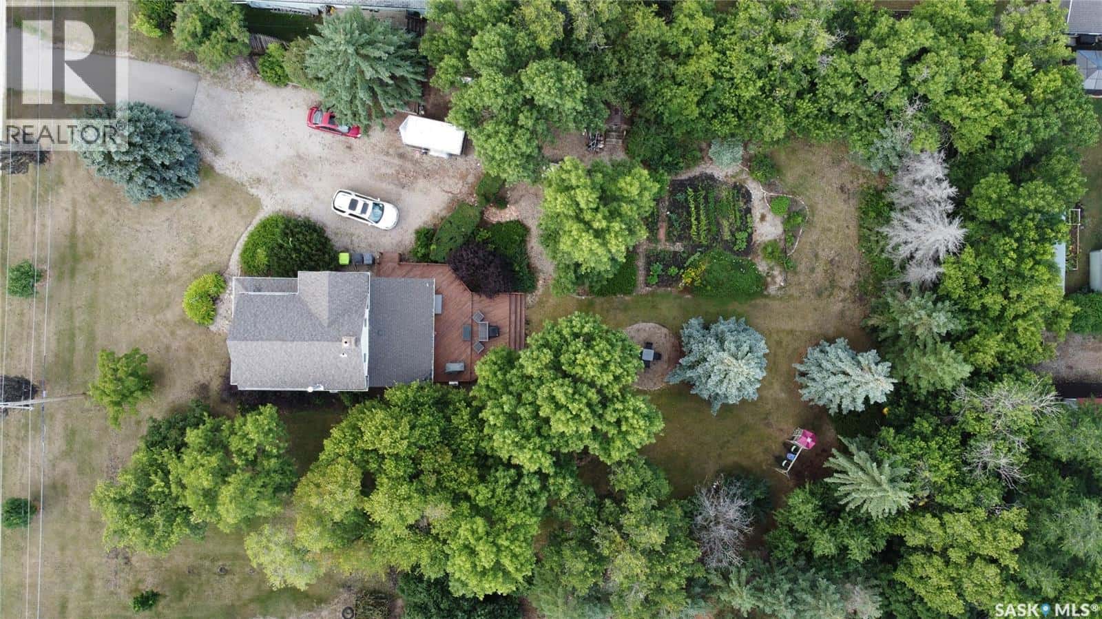 1005 Woodward AVENUE — Indian Head, Saskatchewan - Photo 4 of 50