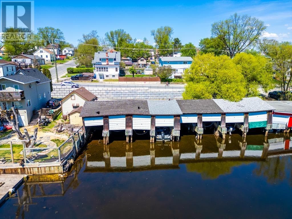 611 THIRD STREET SOUTH — KENORA, Ontario - Main photo