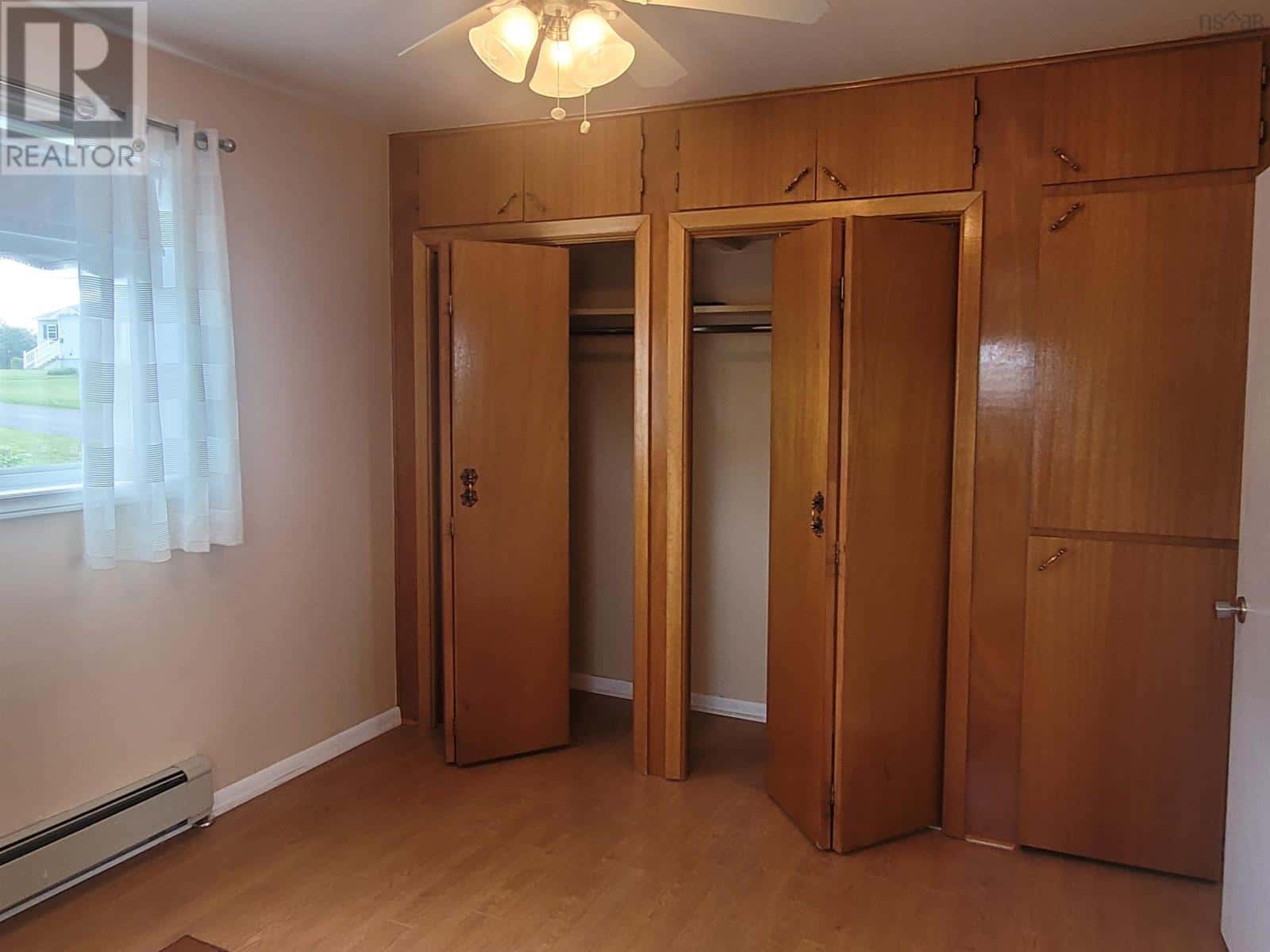 690 St Joseph — New Waterford, Nova Scotia - Photo 3 of 12