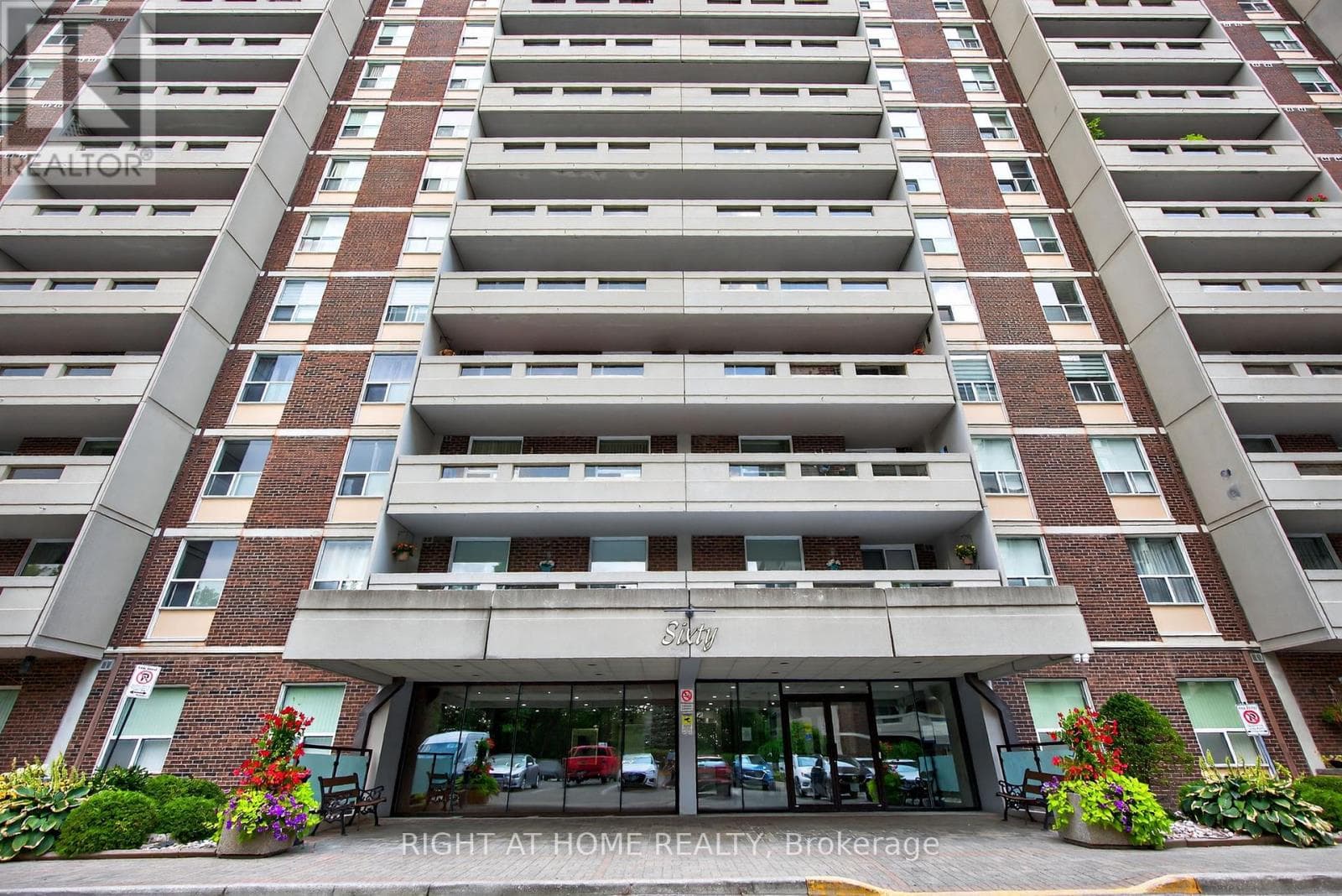 211 - 60 INVERLOCHY BOULEVARD — Markham (Royal Orchard), Ontario - Main photo