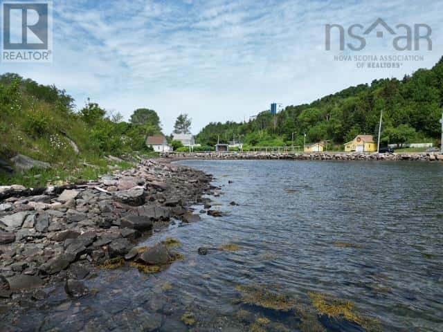 Main Street — Mulgrave, Nova Scotia - Photo 3 of 30