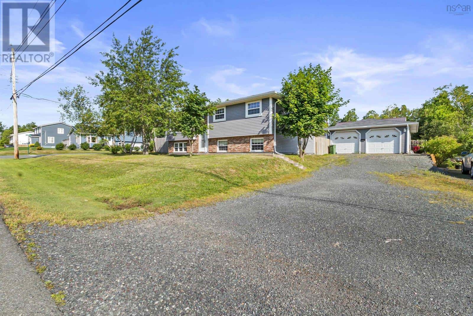 44 St Bernard Street — Stellarton, Nova Scotia - Photo 2 of 50