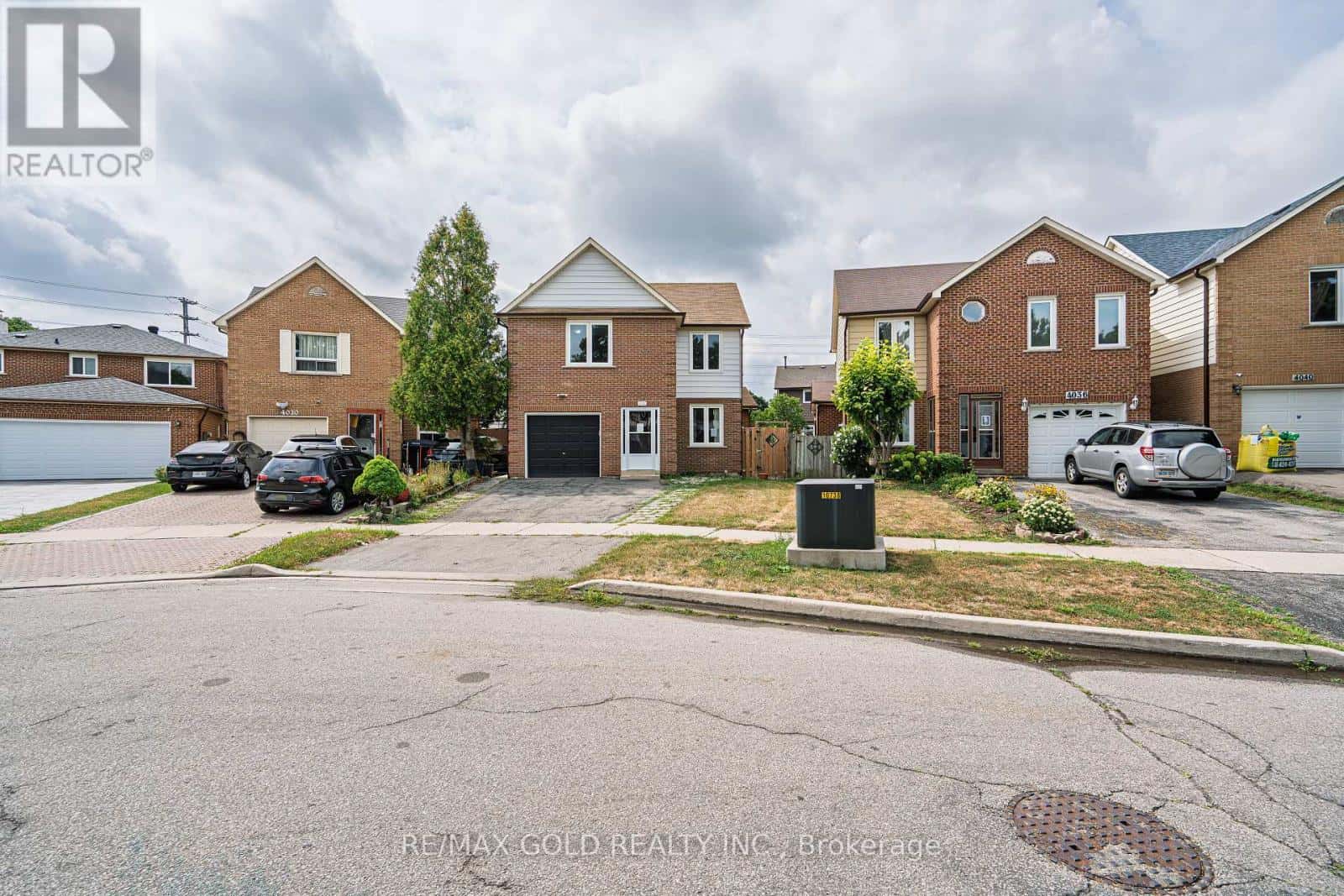 4032 TEAKWOOD DRIVE — Mississauga (Creditview), Ontario - Photo 2 of 50