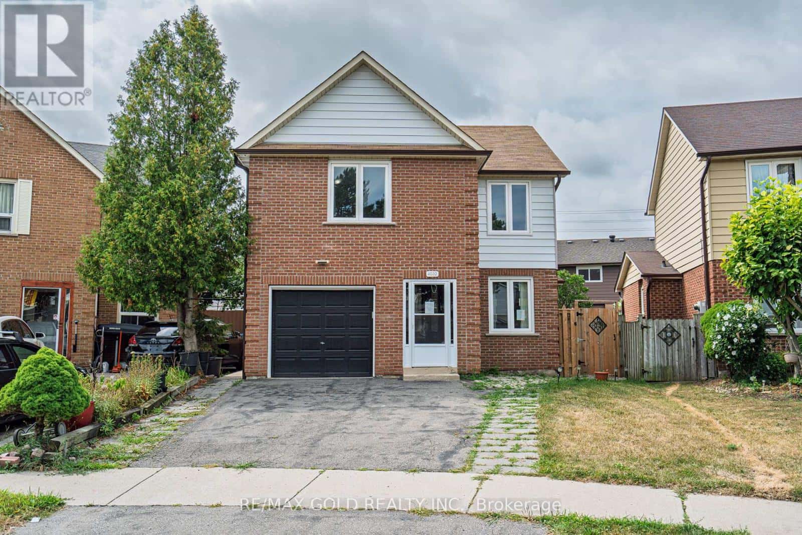 4032 TEAKWOOD DRIVE — Mississauga (Creditview), Ontario - Photo 4 of 50