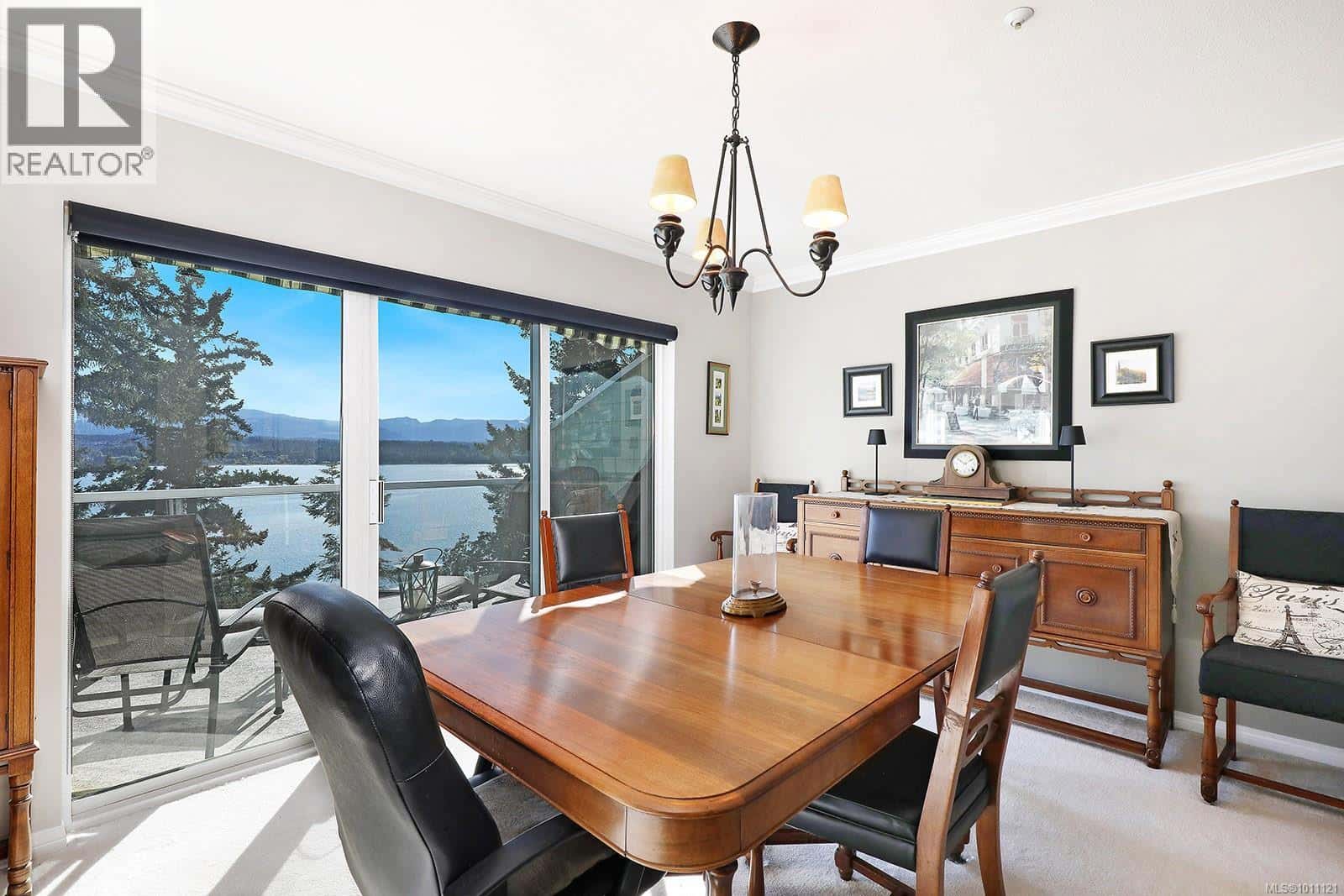 206 2275 Comox Ave — Comox, British Columbia - Photo 4 of 42